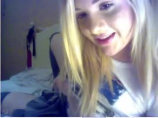 Young blonde gets dirty on cam - allcamgirls.net