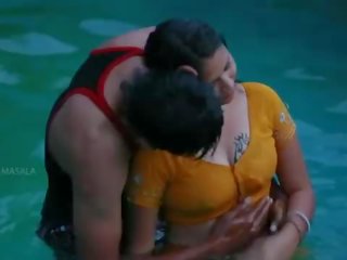 굉장한 mamatha 로맨스 와 youth 여자 친구 에 수영 pool-1